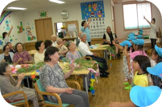 地域の福祉に協力しています。